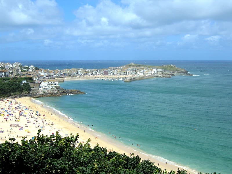 Dog-friendly stays in Cornwall
